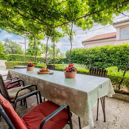 Cozy Near The Sea Lägenhet Novi Vinodolski