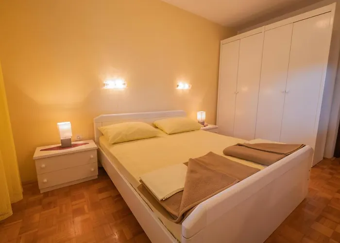 Lägenhet Cozy Near The Sea